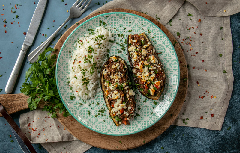 Mit Hackfleisch gefüllte Auberginen