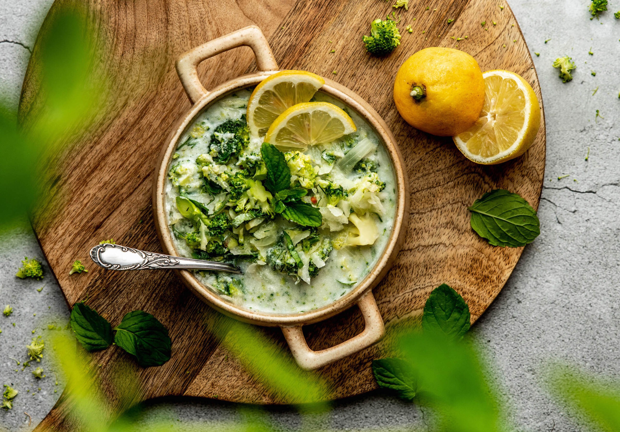 Kohlrabi-Broccoli-Chili Kaltschale
