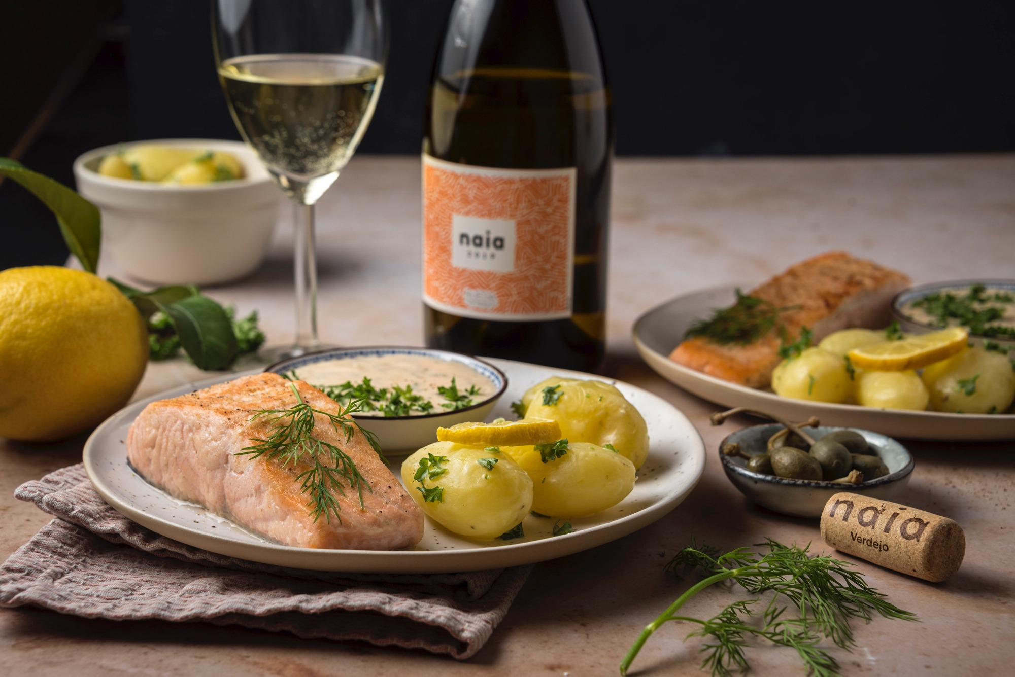 Lachs an Weissweinsauce