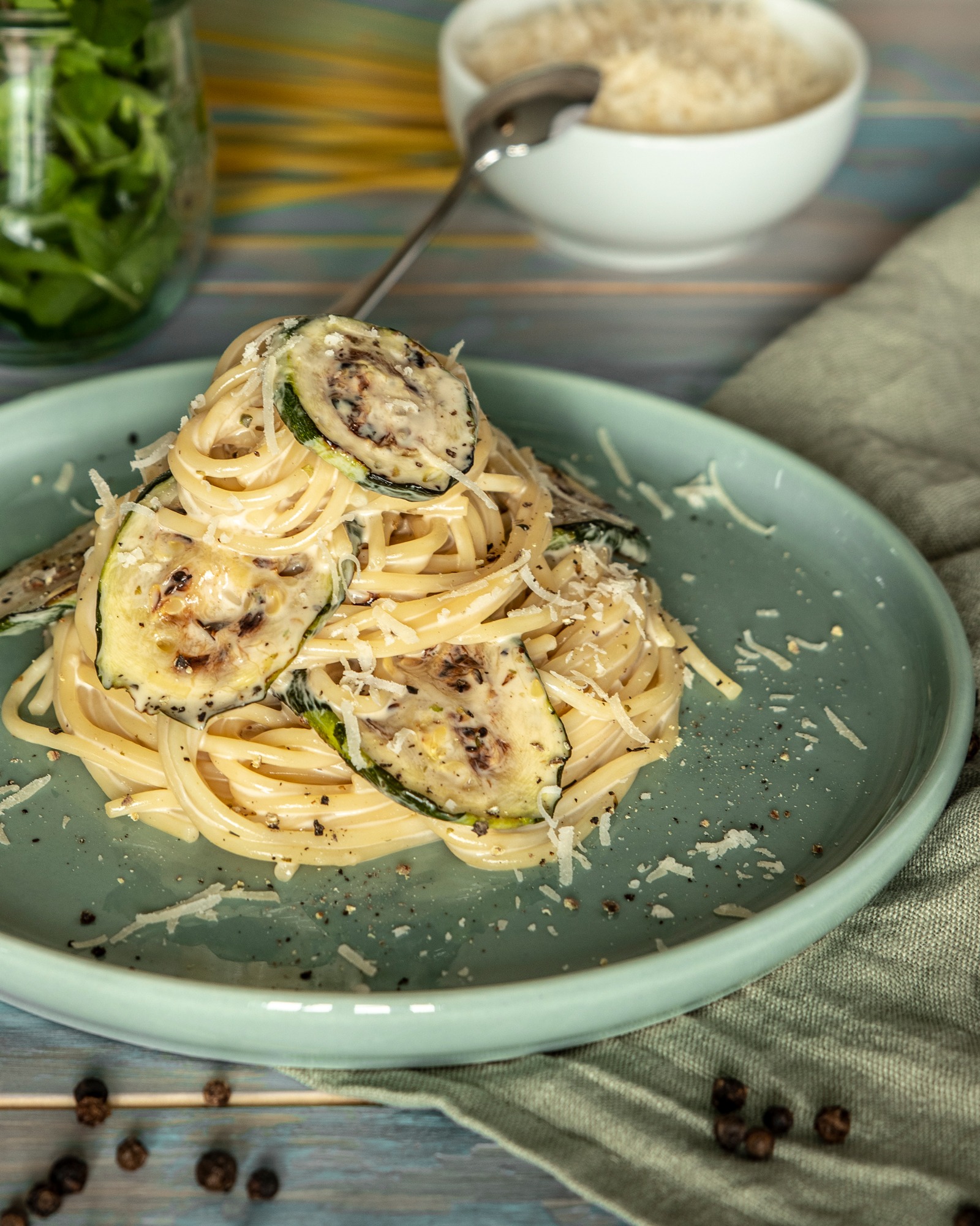 Spaghetti an Zucchetti-Rahmsauce