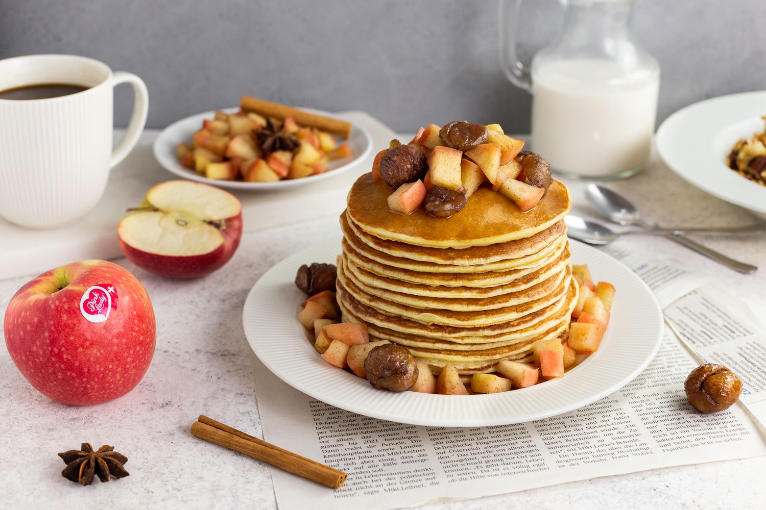Pfannkuchen mit Apfel und Maroni Topping