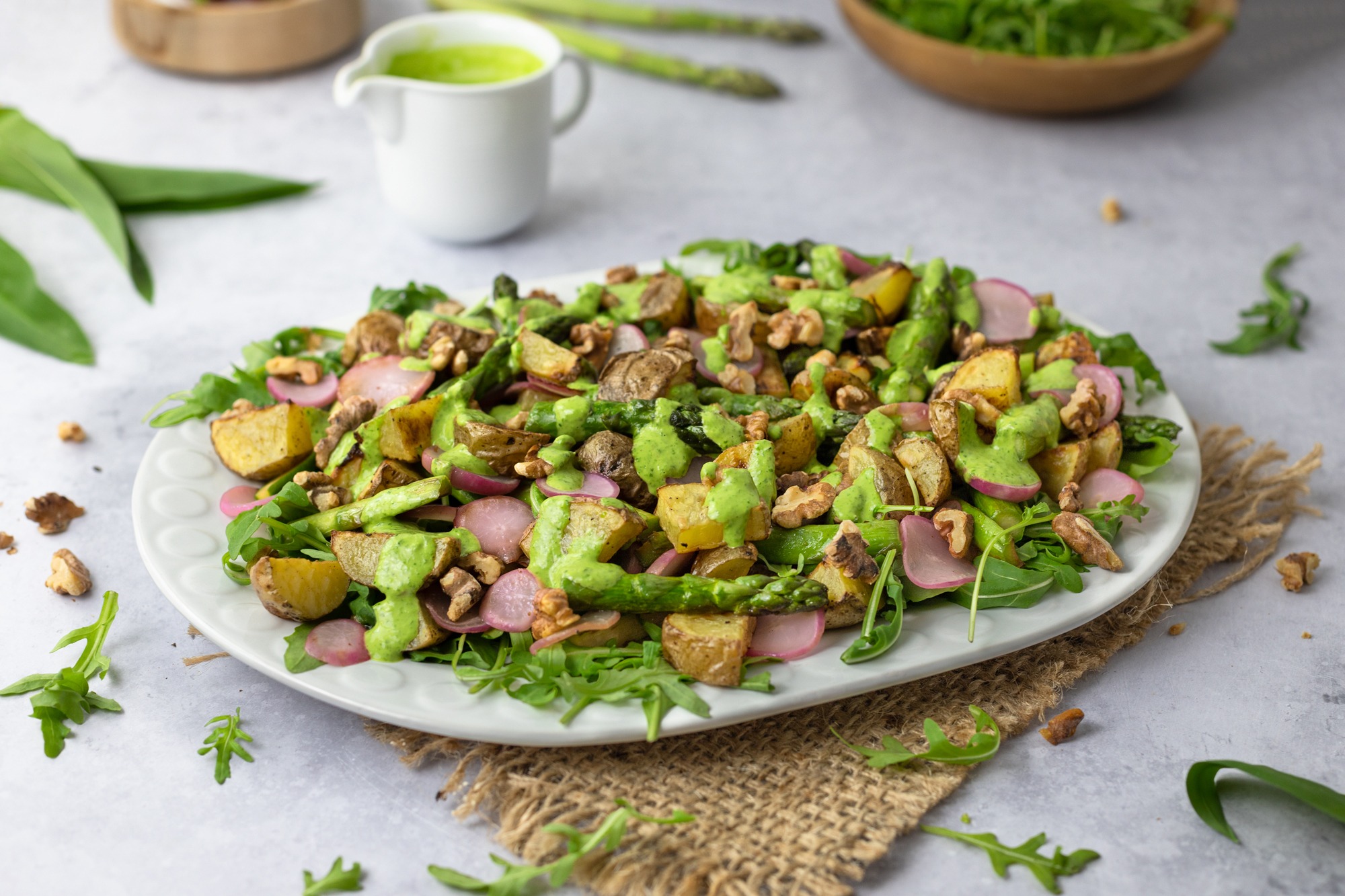 Lauwarmer-Spargel-Kartoffelsalat