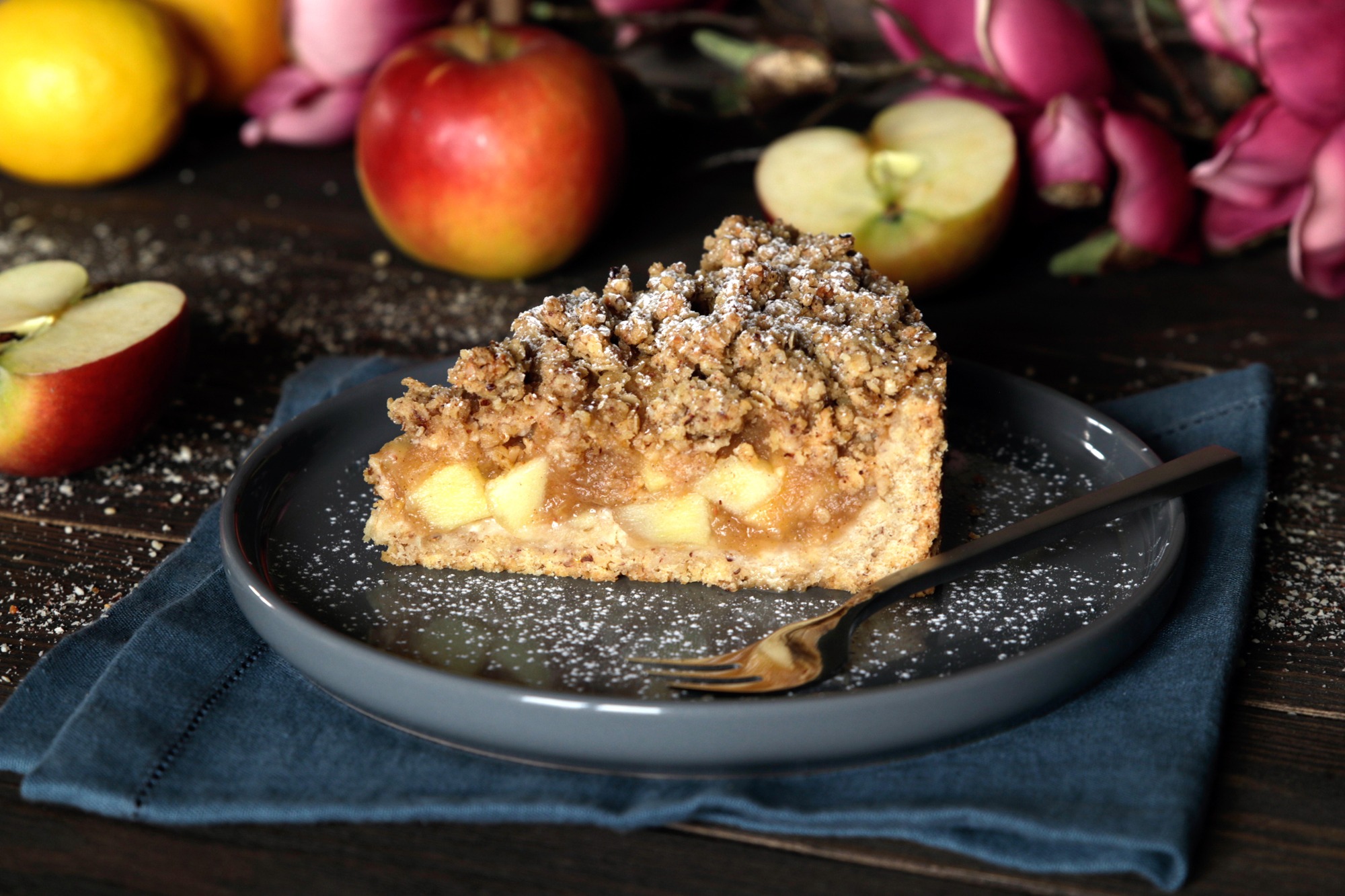 Veganer Apfelkuchen mit Streuseln